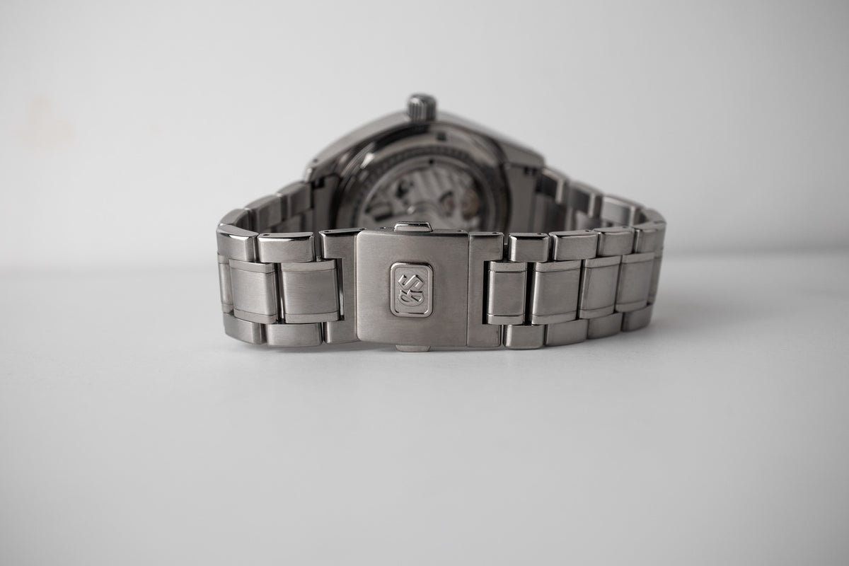 Grand Seiko SBGA011 “Snowflake”