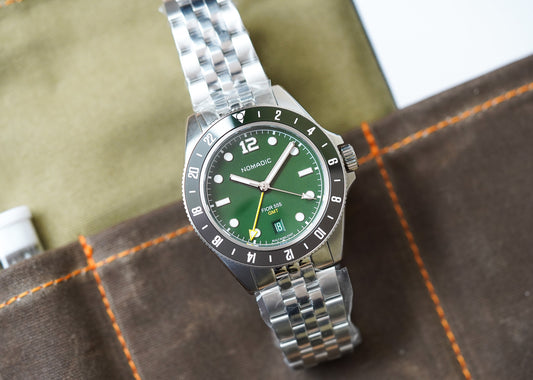 Nomadic Fior 555 GMT Emerald Abyss