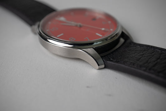 SUF Helsinki 180 Red Dial