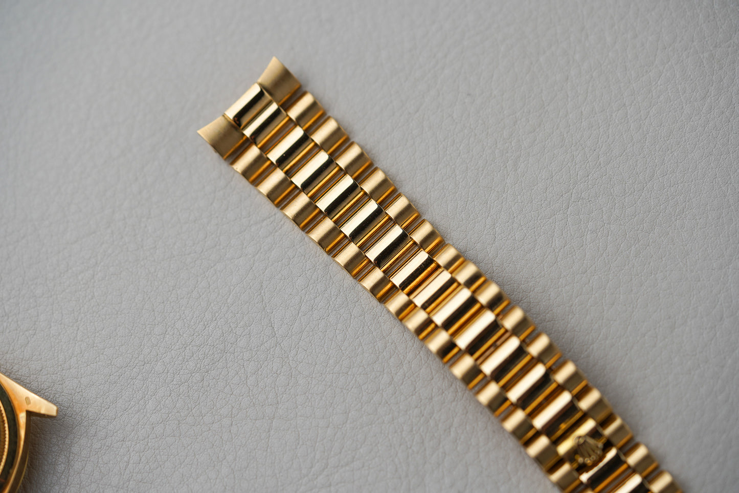 1995 Rolex Day-Date 18238 Champagne Stick Dial