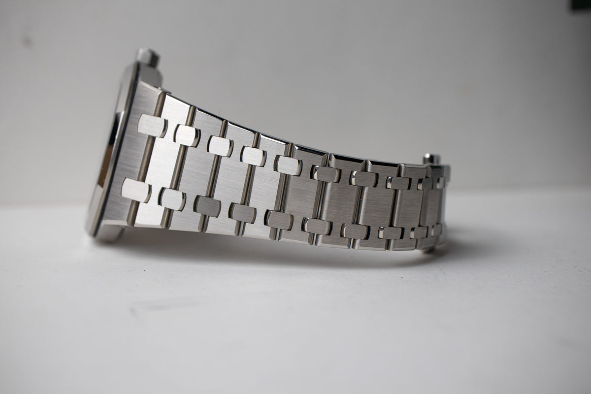 Audemars Piguet Royal Oak 15202ST "Jumbo" Extra Thin