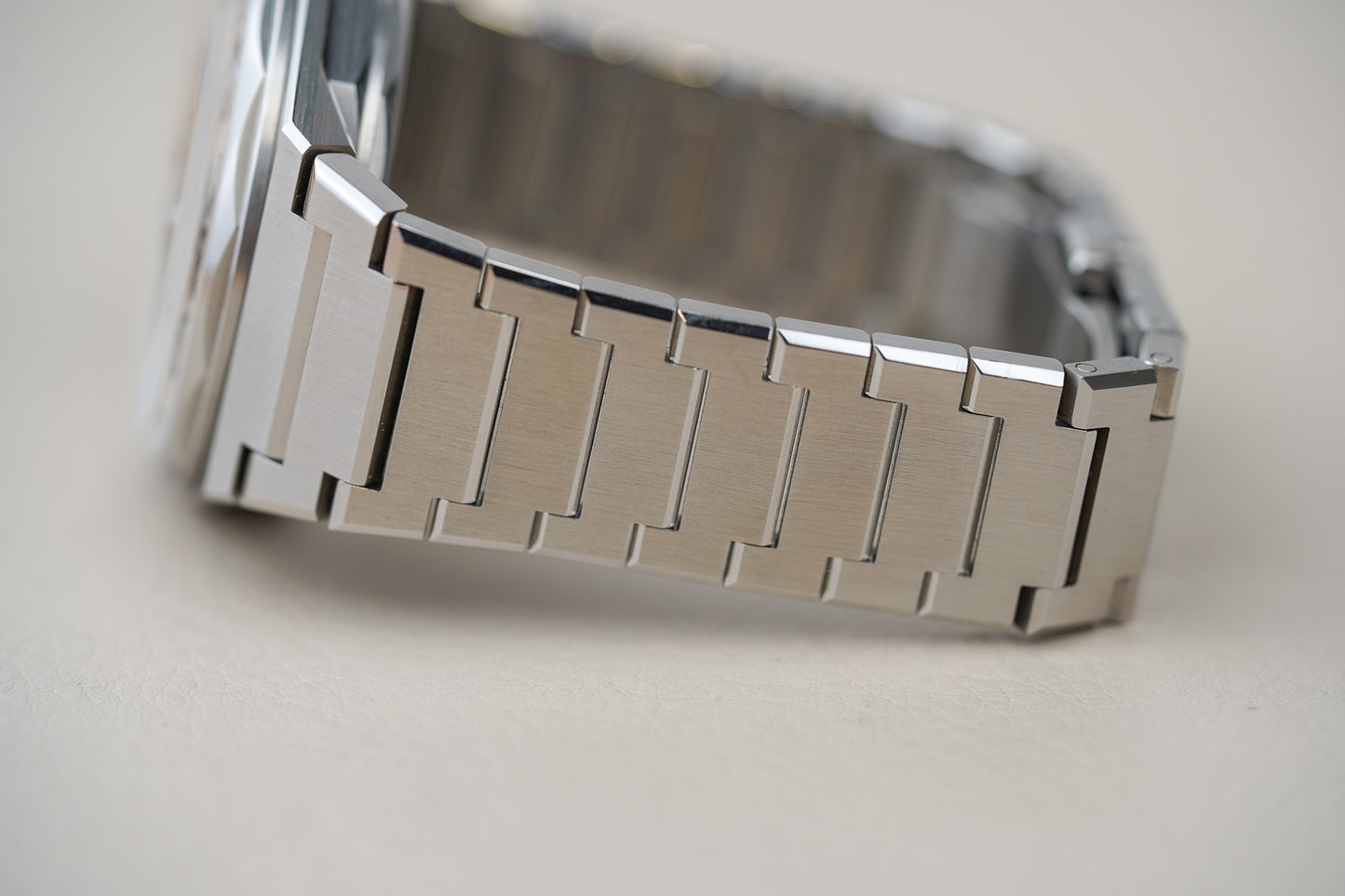 Christopher Ward x W&W C12 Brooklynite C12 Loco C12-41H6D1-WW-B0