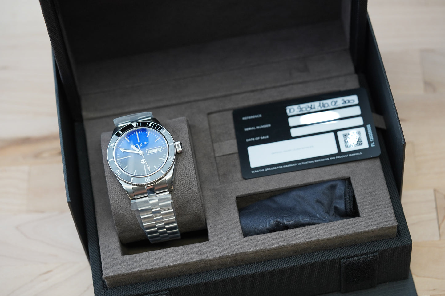 Favre Leuba Deep Raider Day Date Blue 00.20311.110.02.200