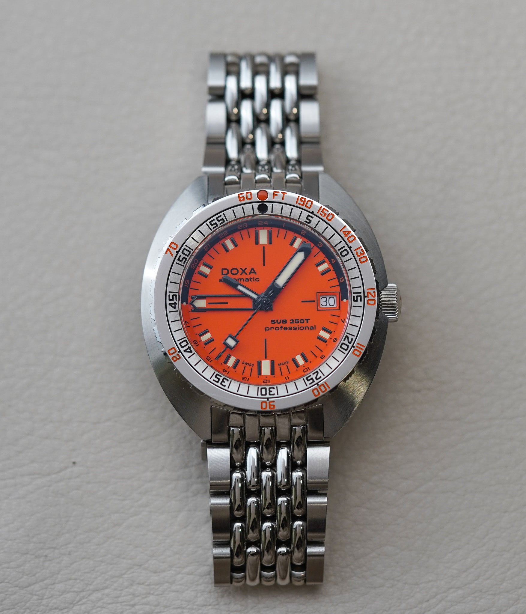 Deposit*****Doxa SUB 250T GMT Professional 855.10.351.10