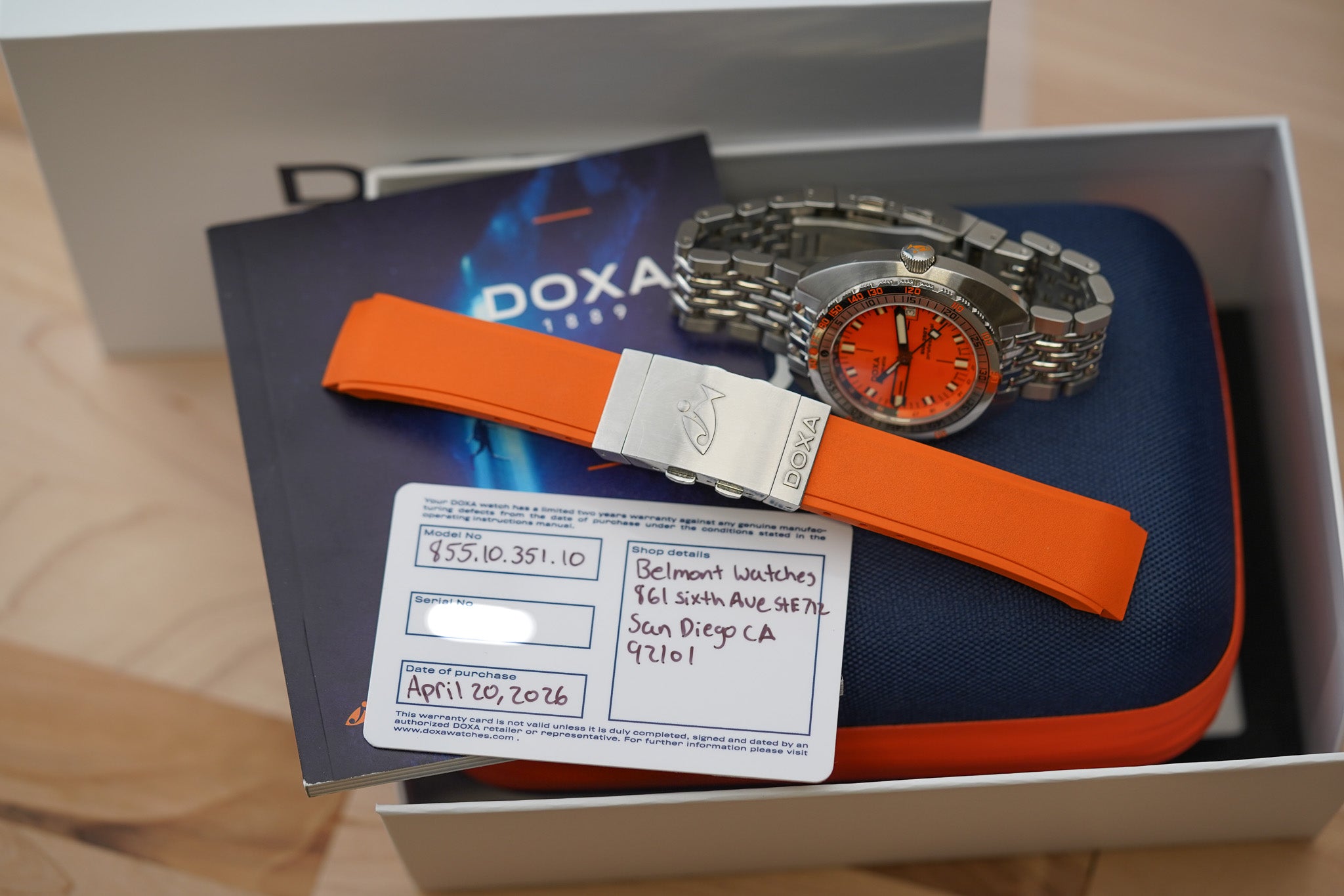 Deposit*****Doxa SUB 250T GMT Professional 855.10.351.10