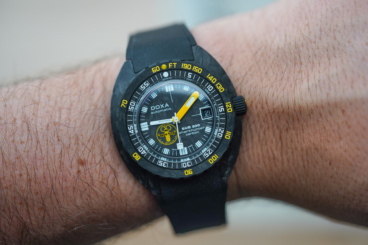 Doxa SUB 300 Carbon Aqua Lung US Divers Limited Edition Sharkhunter 822.70.101.AQL.20