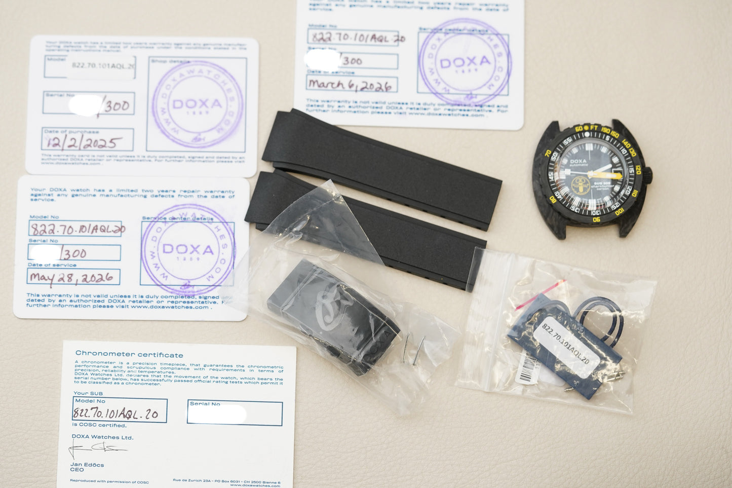 Doxa SUB 300 Carbon Aqua Lung US Divers Sharkhunter 822.70.101AQL.20 Limited