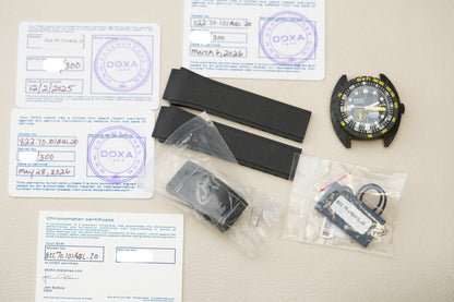 Doxa SUB 300 Carbon Aqua Lung US Divers Sharkhunter 822.70.101AQL.20 Limited