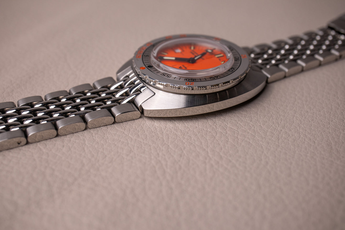 Doxa SUB 300 Professional 821.10.351.10