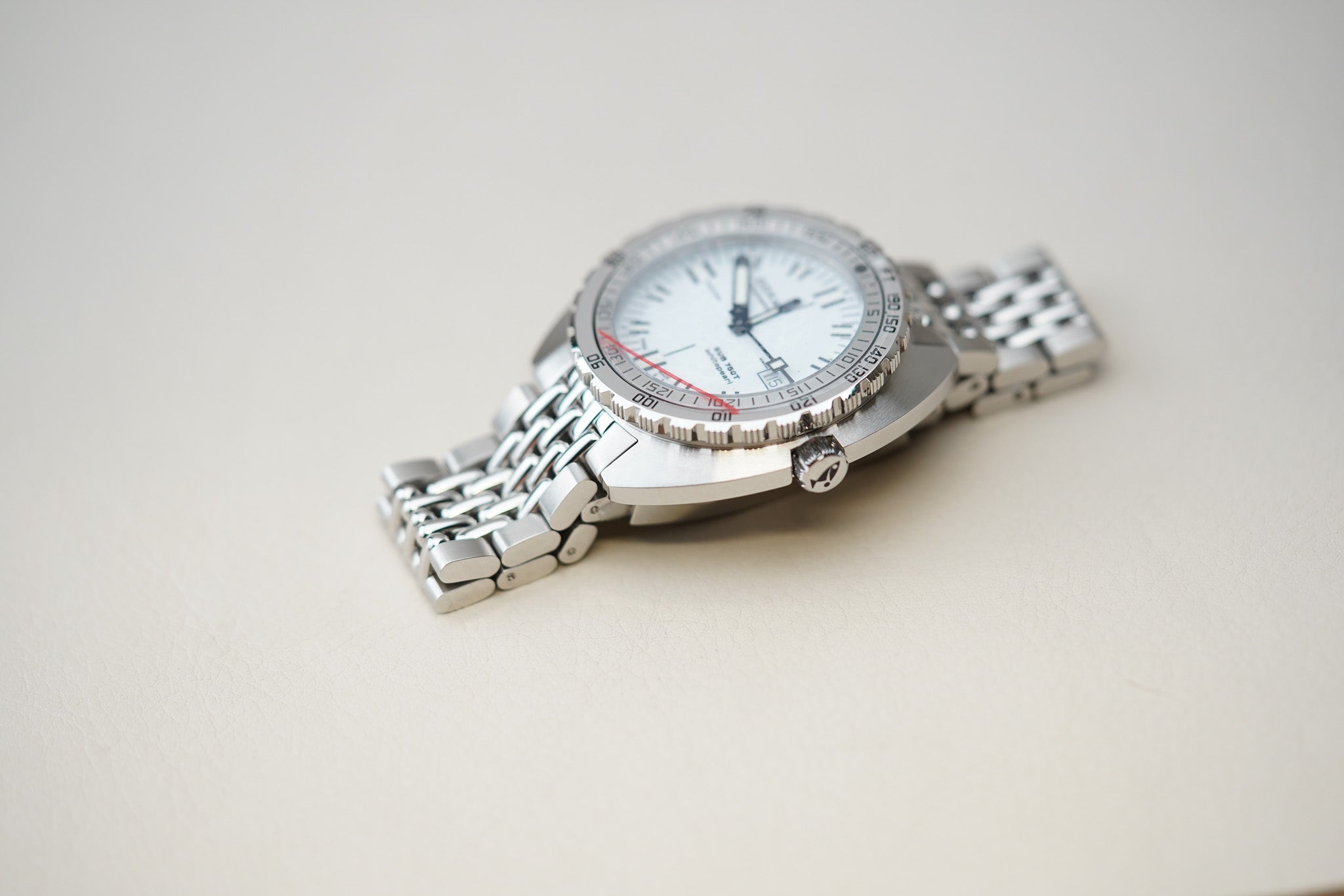 Doxa Sub 750T Whitepearl 825.10.011.10 BOR