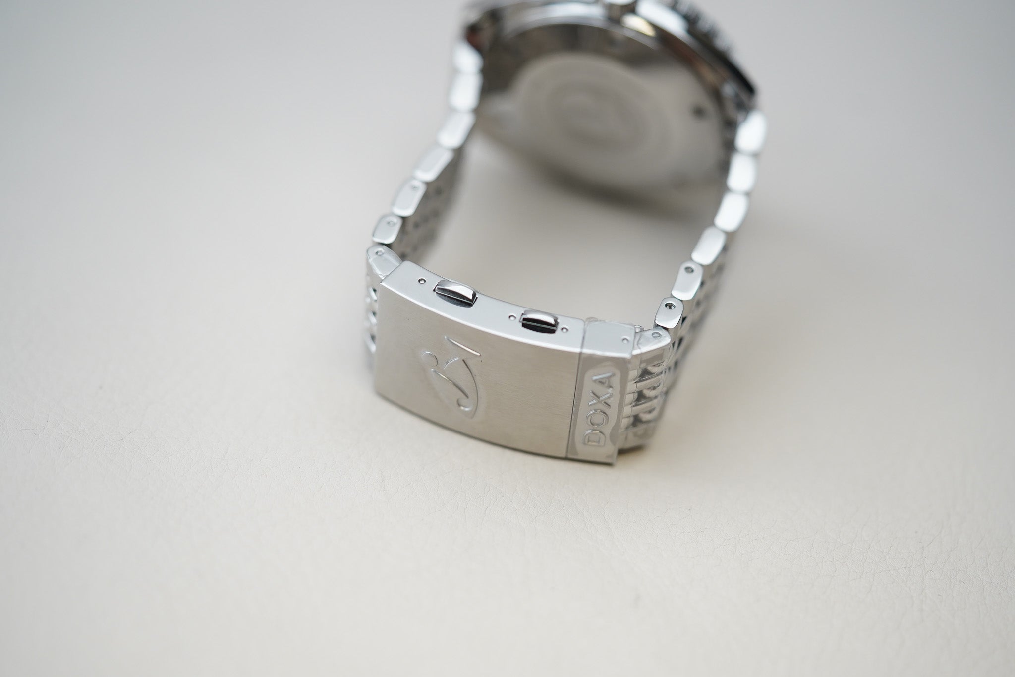 Doxa Sub 750T Whitepearl 825.10.011.10 BOR