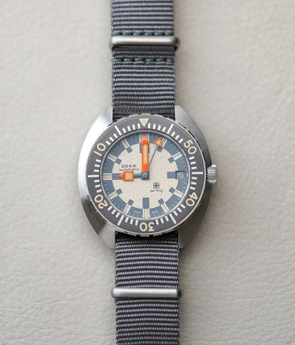 Doxa x Hodinkee SUB ARMY 200T 804.10.031.29-SE17