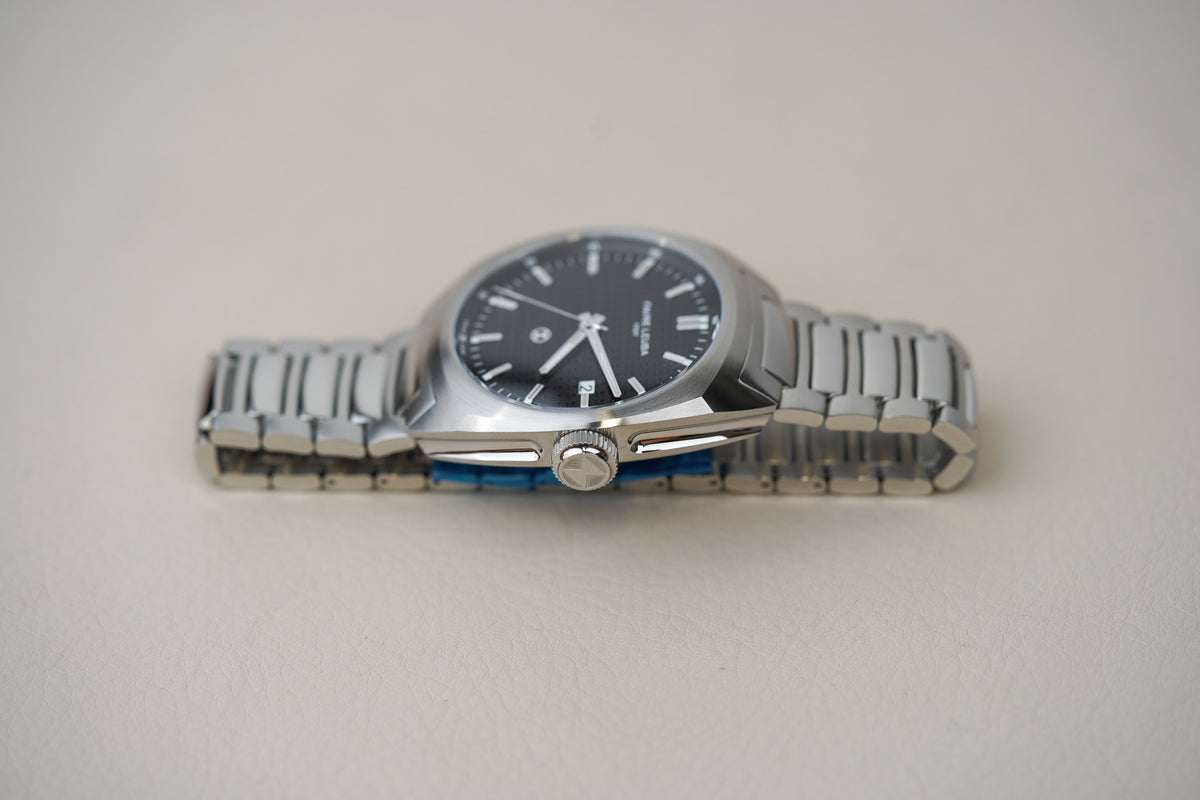 Favre Leuba Chief Date Black 00.20102.102.01.200