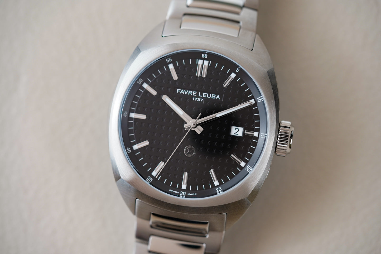 Favre Leuba Chief Date Black 00.20102.102.01.200