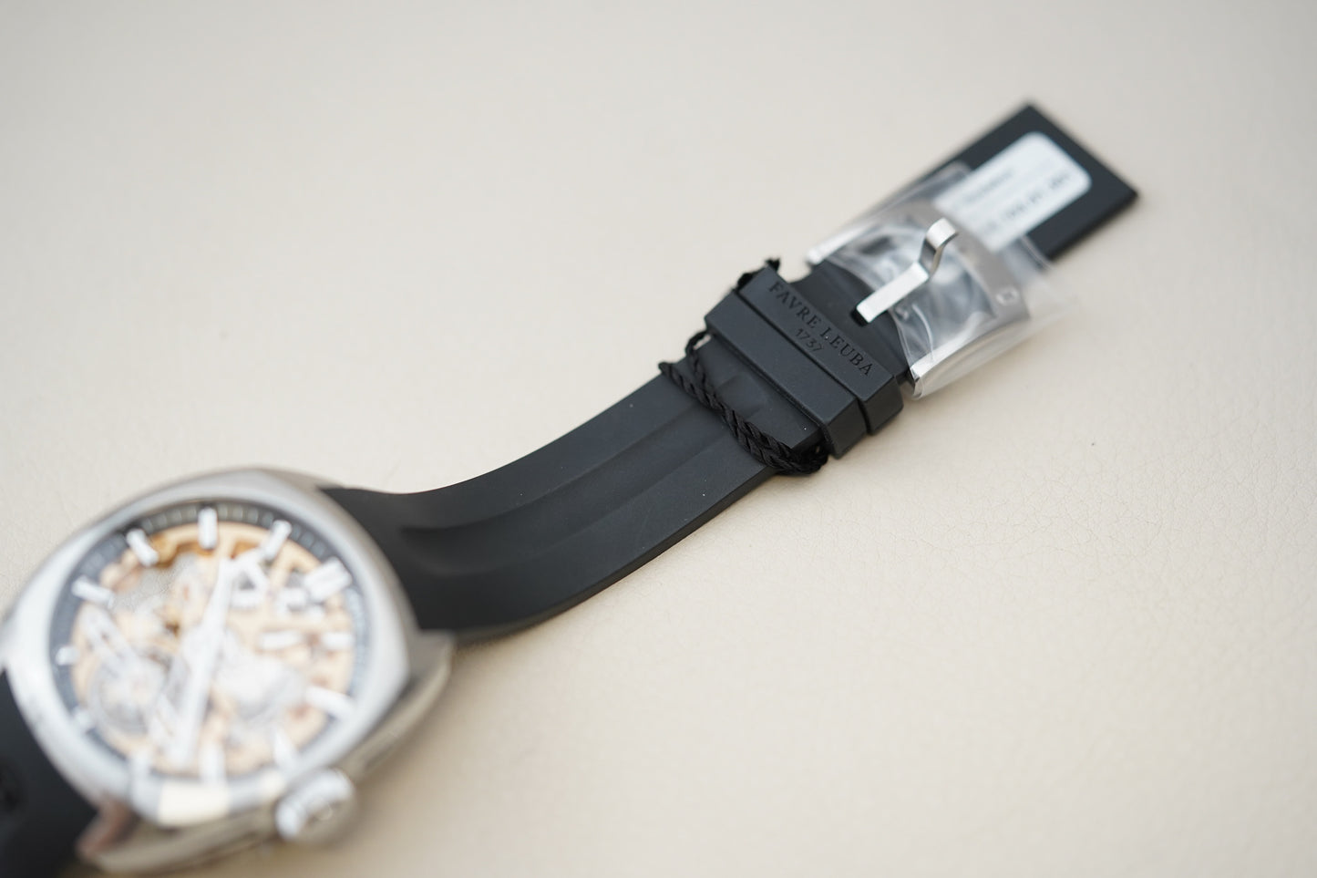 Favre Leuba Chief Skeleton Black 00.20105.103.01.301