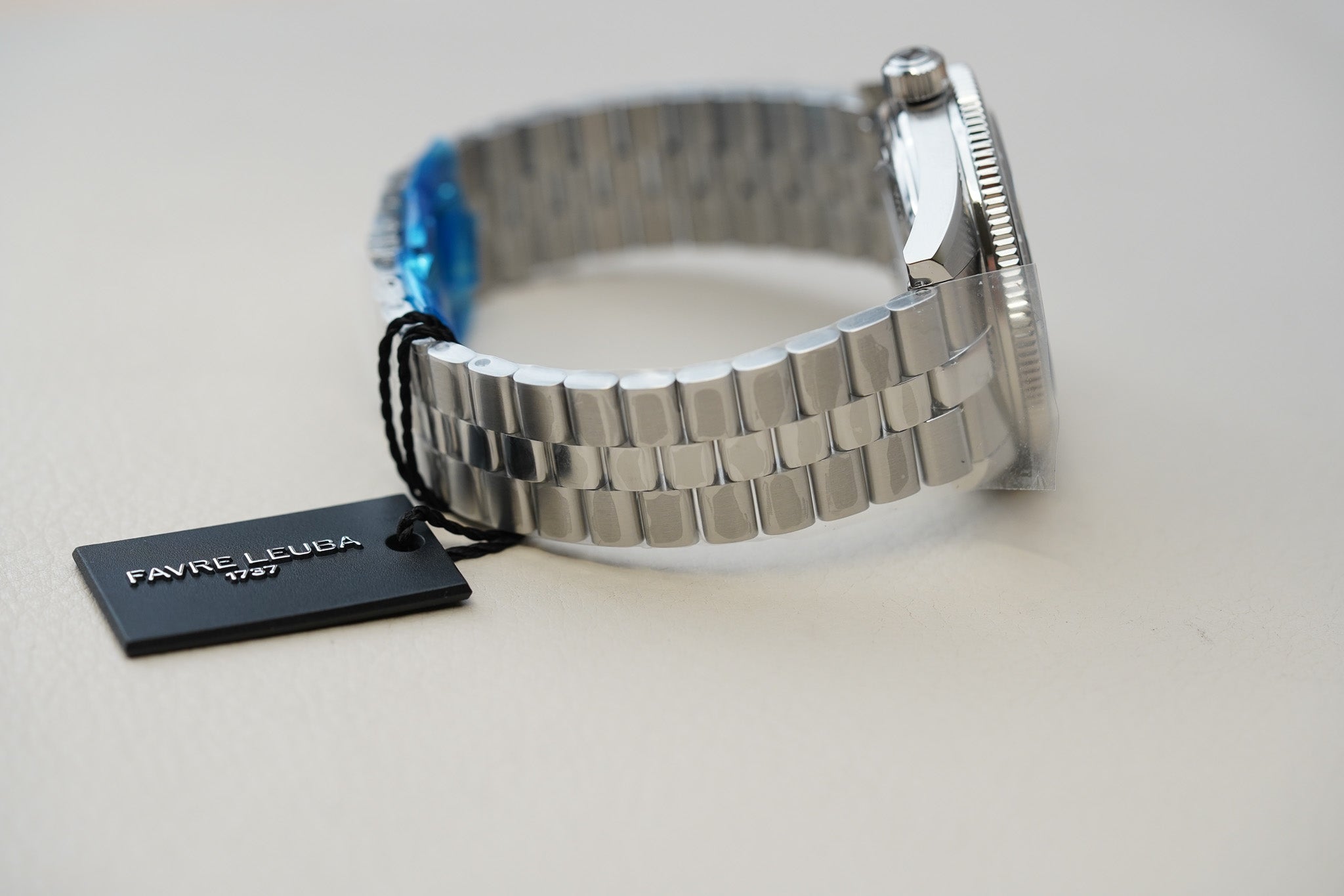 Favre Leuba Deep Raider Day Date Blue 00.20311.110.02.200