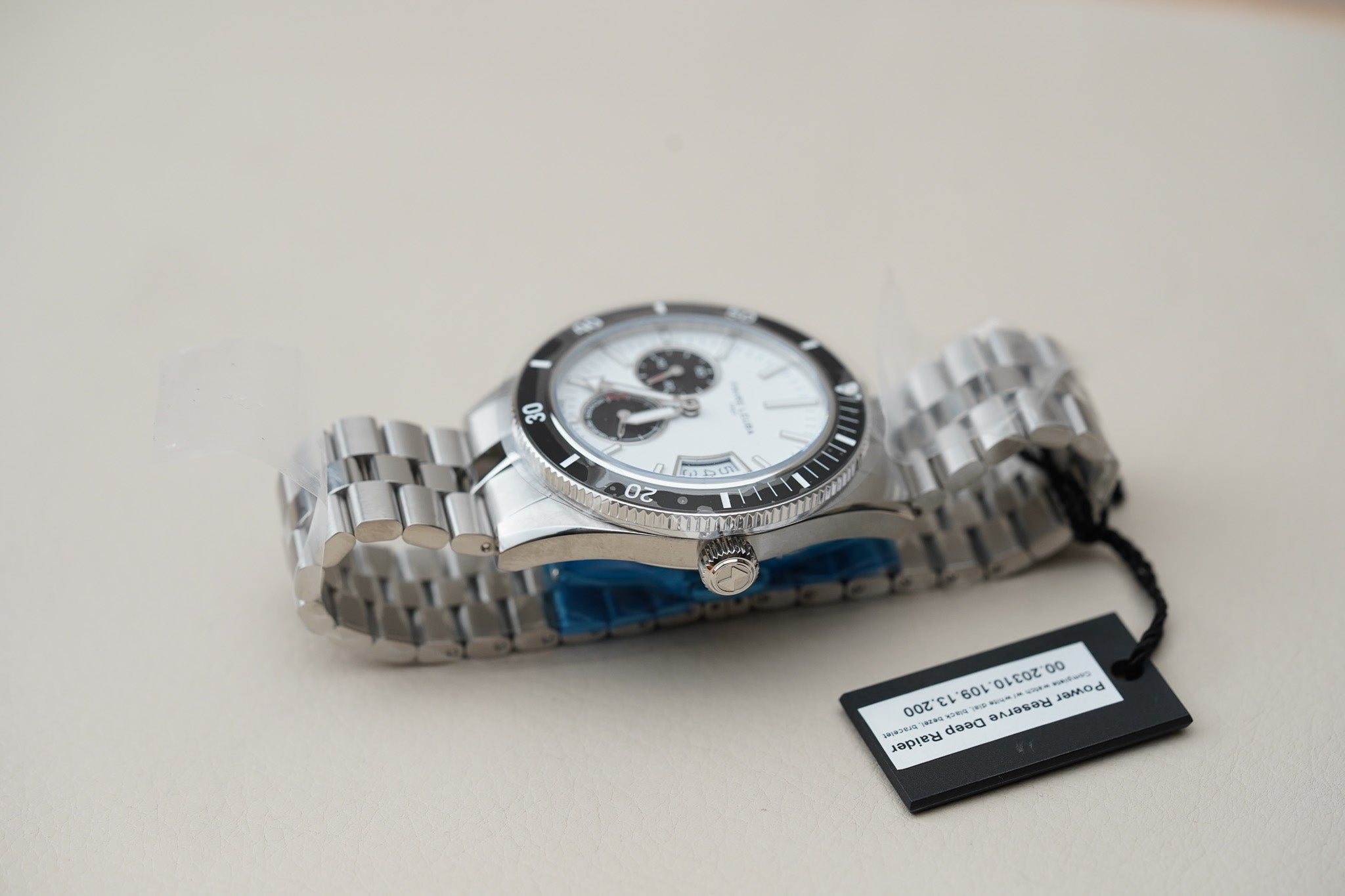 Favre Leuba Deep Raider Power Reserve White 00.20310.109.13.200