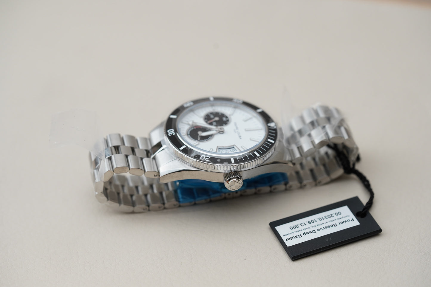 Favre Leuba Deep Raider Power Reserve White 00.20310.109.13.200