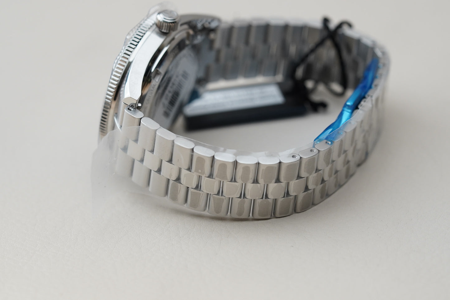 Favre Leuba Deep Raider Power Reserve White 00.20310.109.13.200