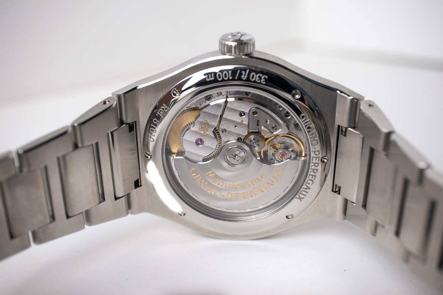 Girard-Perregaux Laureato 42mm 81010-11-634-11A