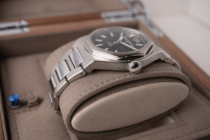 Girard-Perregaux Laureato 42mm 81010-11-634-11A