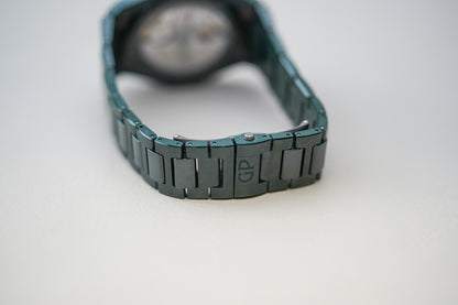 Girard-Perregaux Laureato Green Ceramic 42 Aston Martin Edition 8101-32-3081-1CX