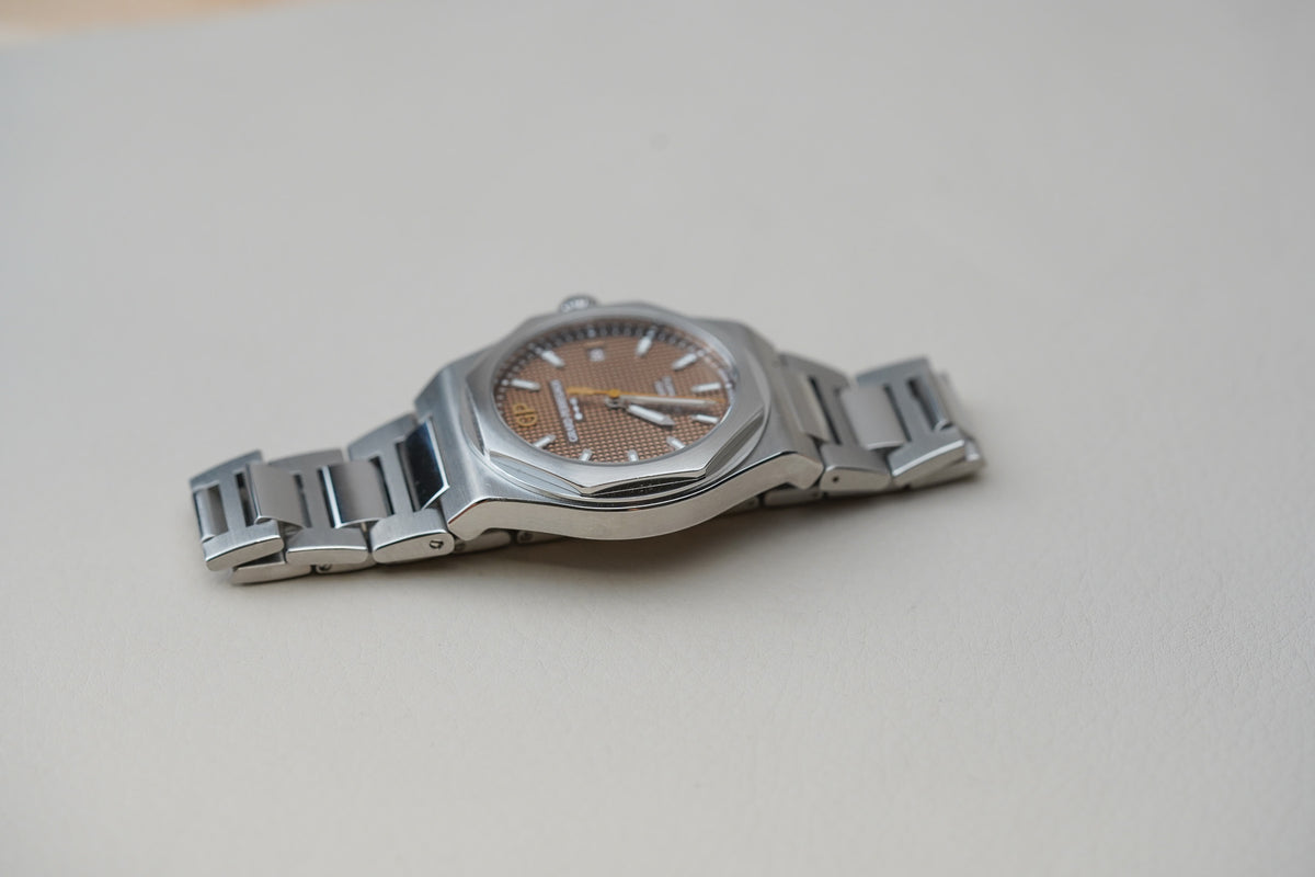Girard Perregaux Laureato 38mm Copper 81005-11-3154-1CM