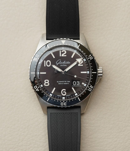Glashutte Original SeaQ Panorama Date 1-36-13-01-80-33