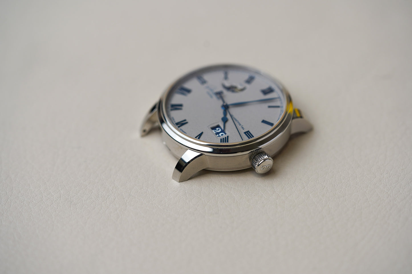 Glashutte Original Senator Excellence Panorama Date Moon Phase 1-36-24-02-02-64
