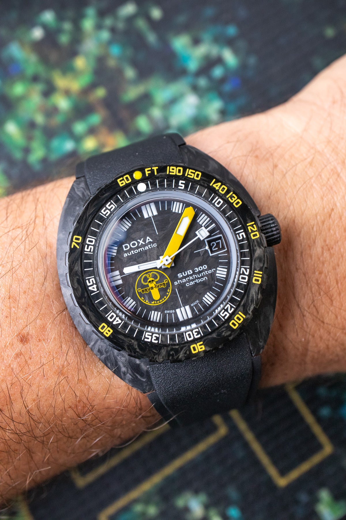 Doxa SUB 300 Carbon Aqua Lung US Divers Sharkhunter 822.70.101AQL.20
