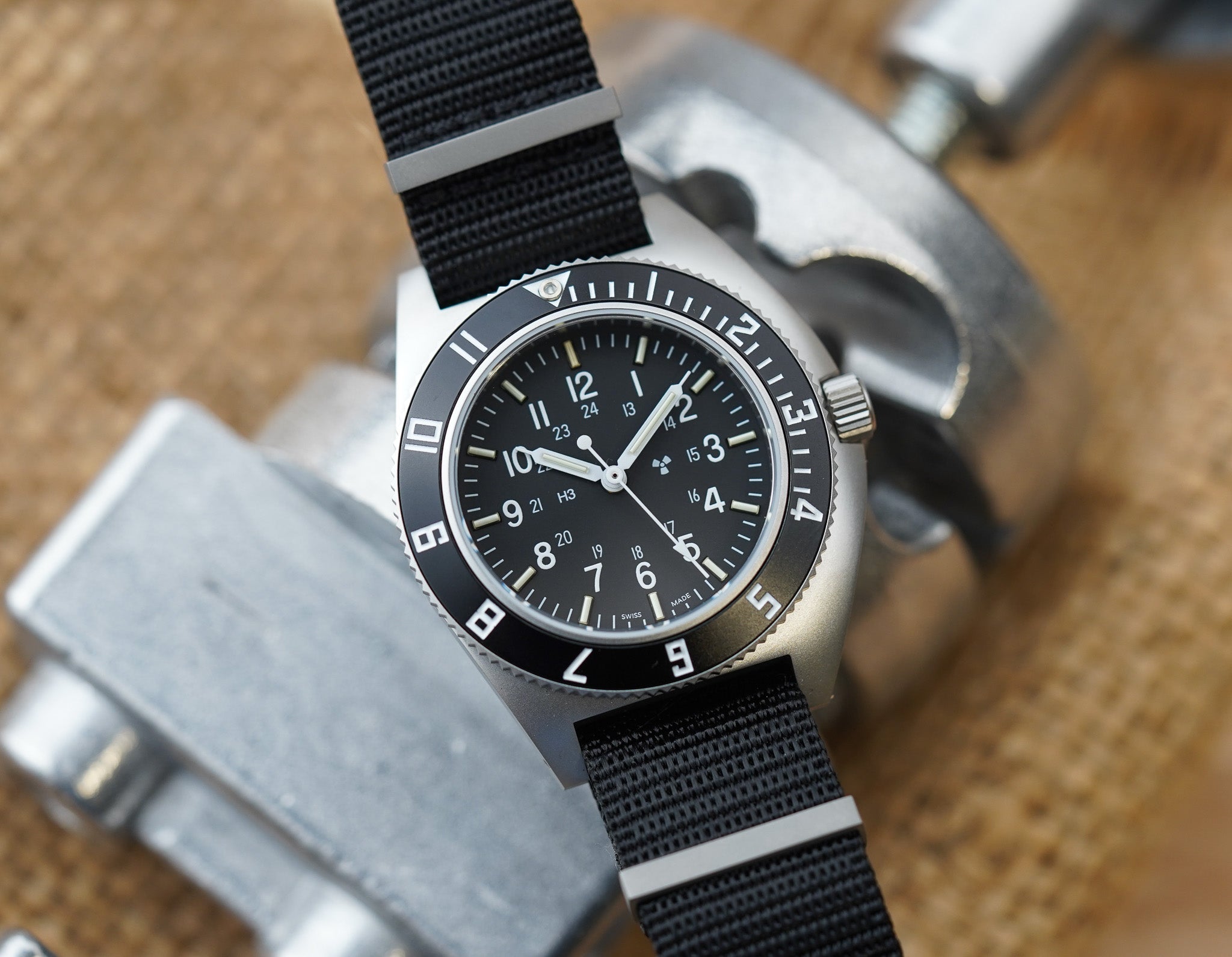Marathon 41mm Pilot's Quartz SSNAV Standard-Issue Tritium Type II WW194001SS-0802