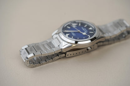 Nivada Grenchen Antarctic Blue Date 38mm 32076A20 Flat Link