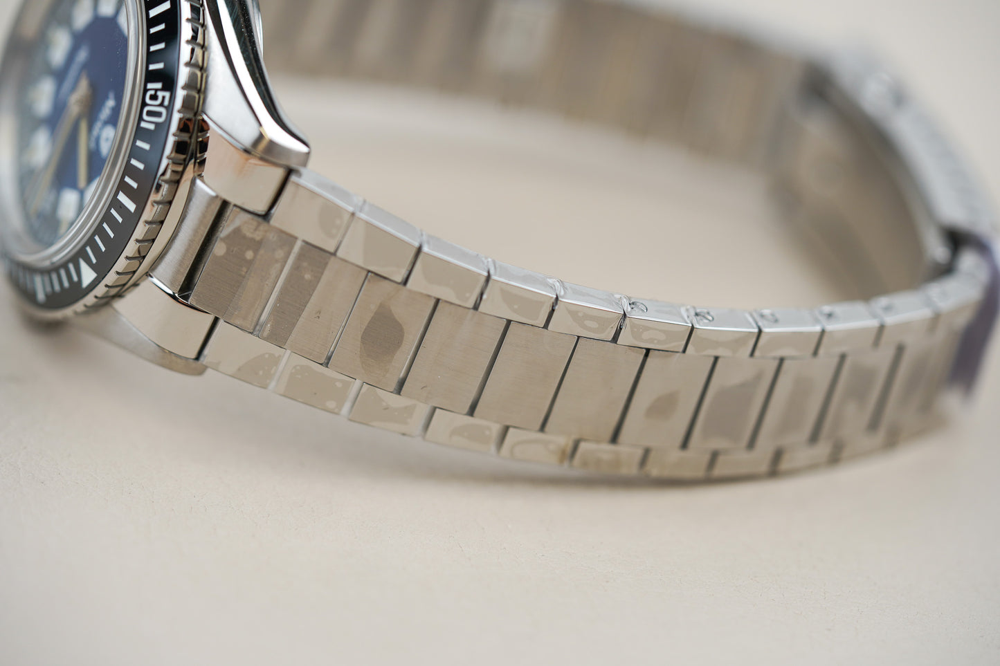 Nivada Grenchen Aquamar Vintage Flat Link 32062A20