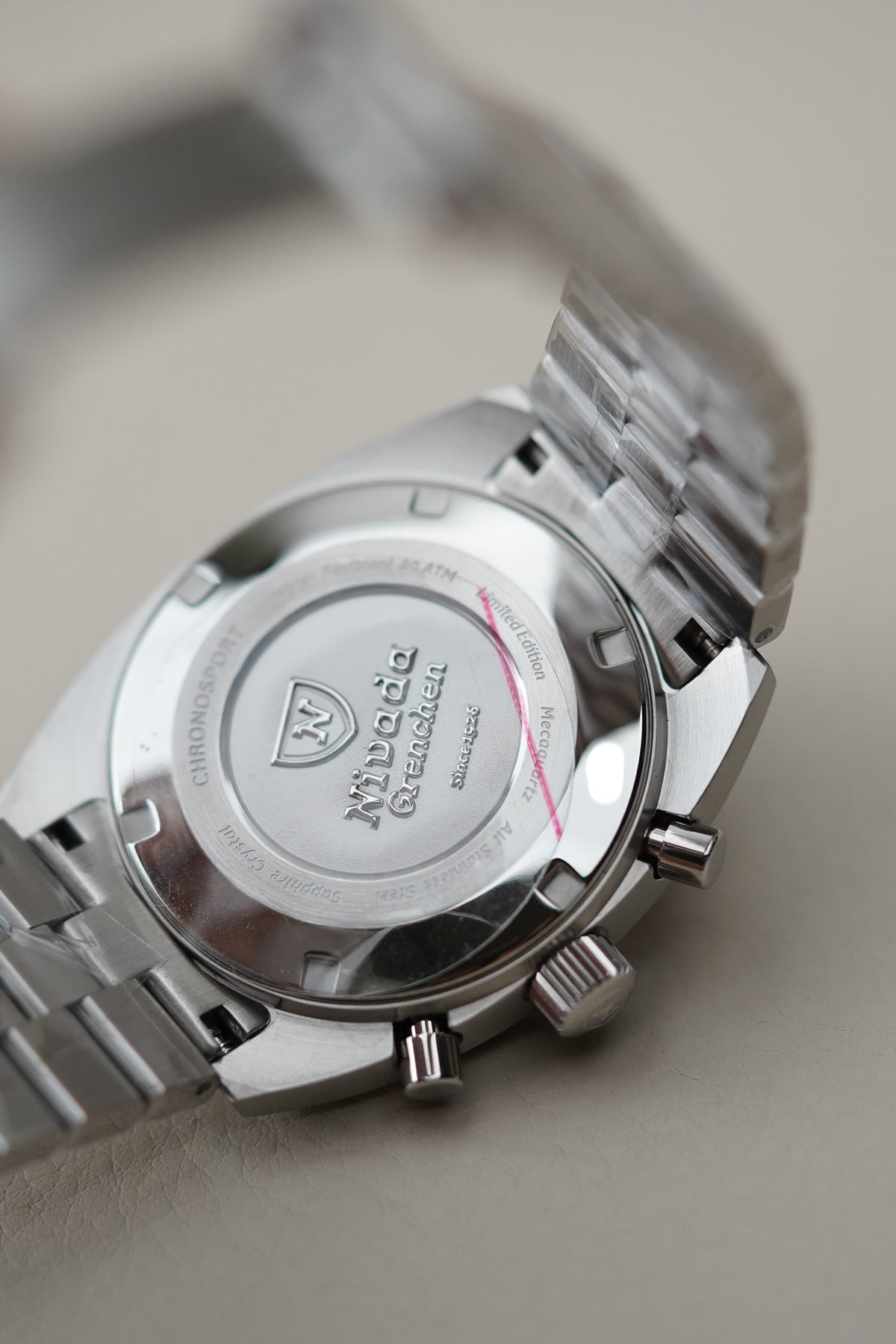 Nivada Grenchen Chronosport Mecaquartz Salmon 77002Q45