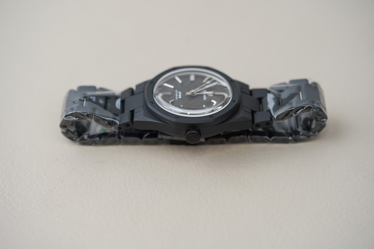 Nivada Grenchen F77 Black Ceramic Meteorite Dial 68020A77