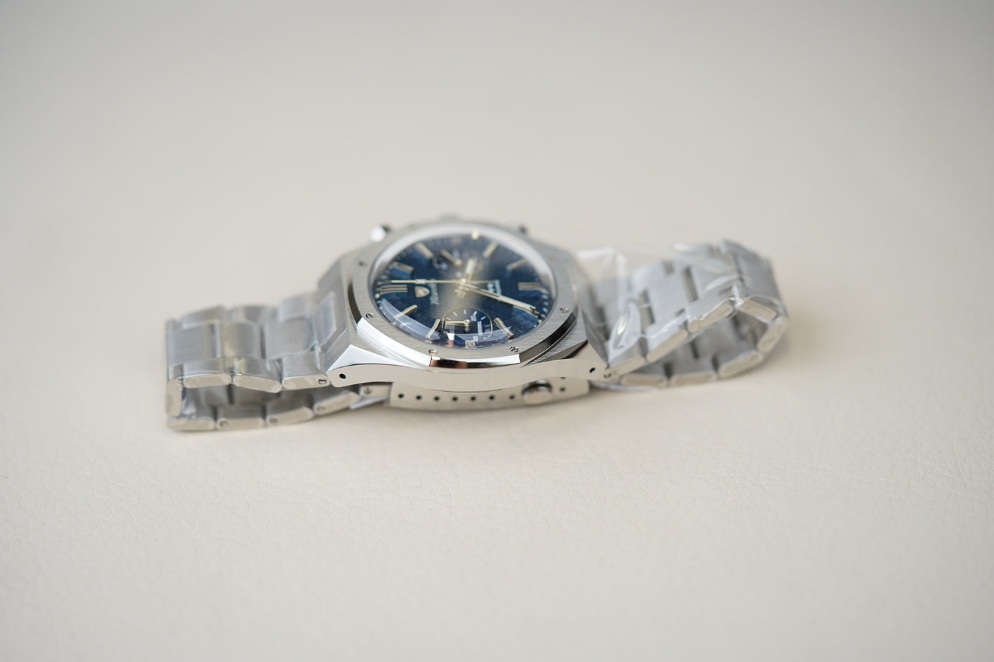 Nivada Grenchen F77 Chrono Mecaquartz Blue 38MM 68000Q77