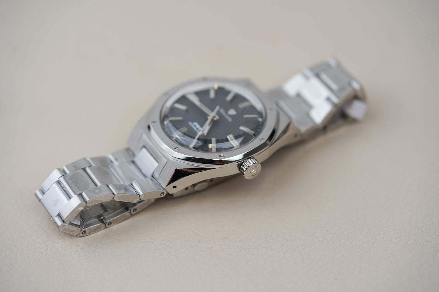 Nivada Grenchen F77 MK2 SST Grey Dial No Date 68044A77