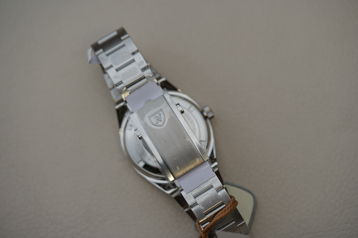 Nivada Grenchen F77 MK2 SST White Dial No Date 68046A77