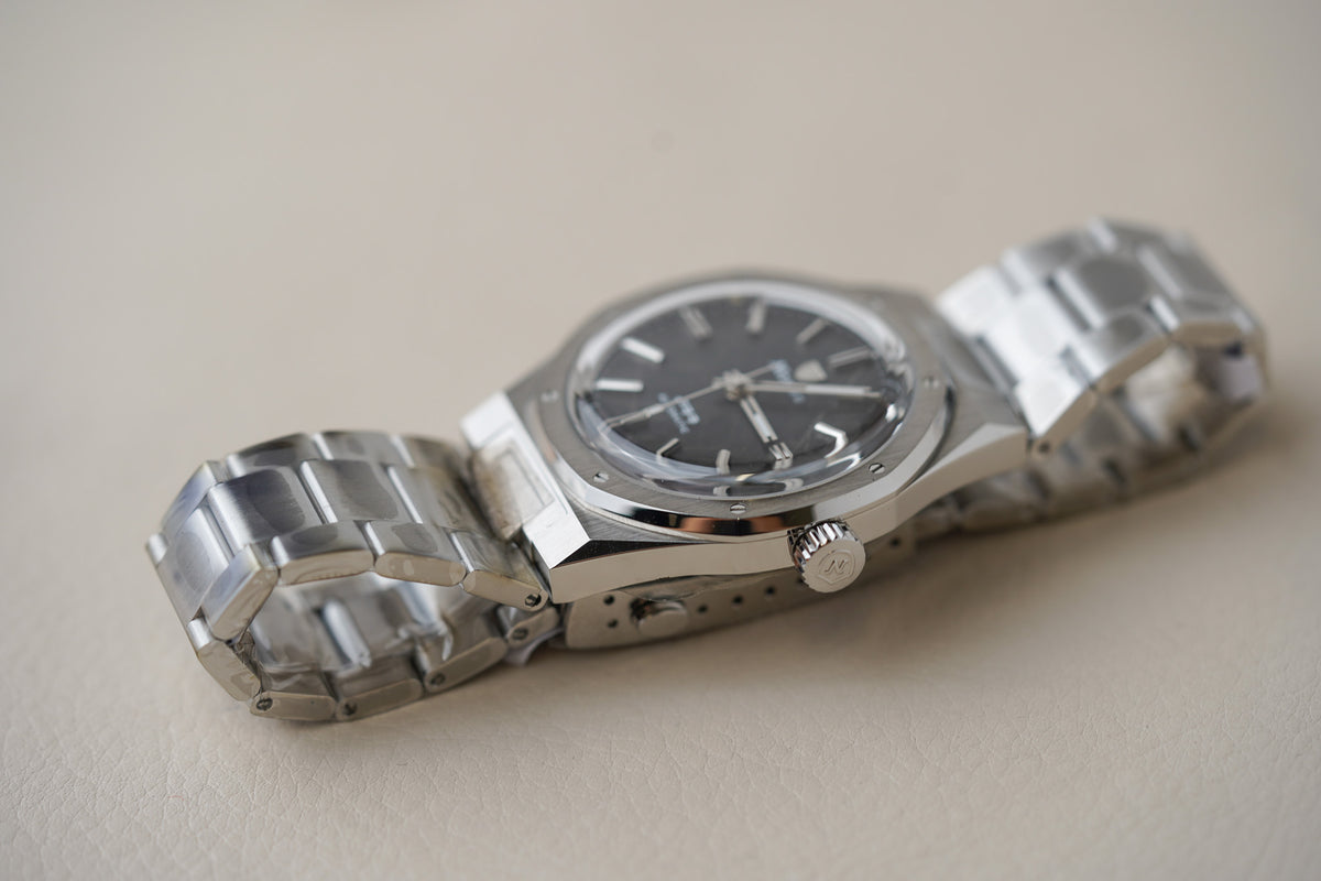 Nivada Grenchen F77 Stainless Steel Meteorite Dial 68016A77