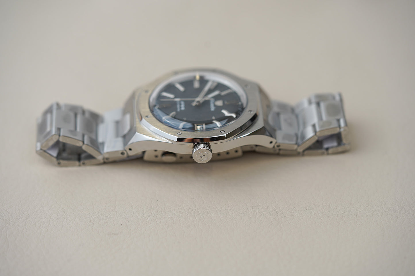 Nivada Grenchen F77 Steel 41mm Meteorite Dial 69041A77C