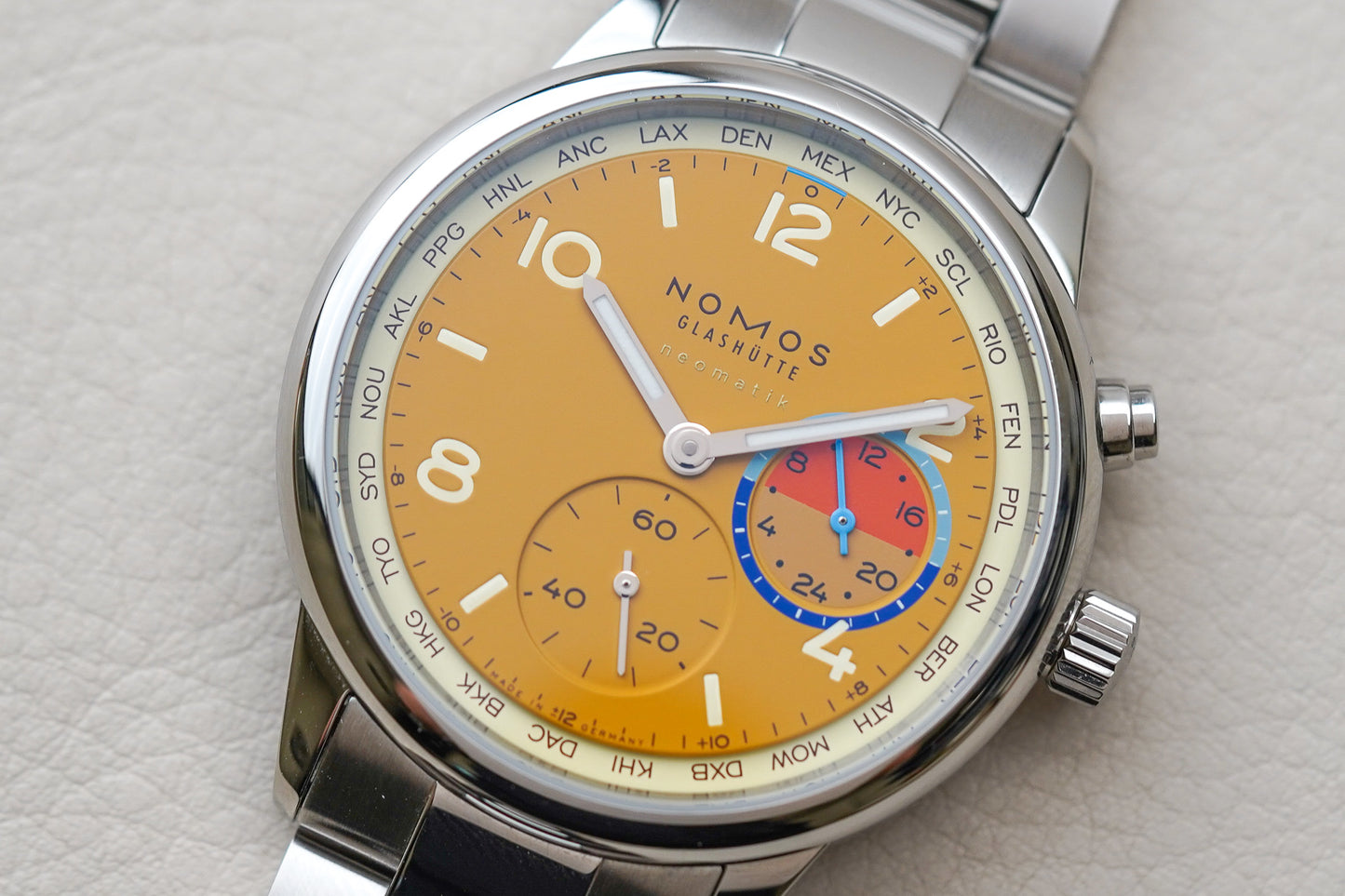 Nomos Club Sport Neomatik Worldtimer Dune Limited Edition 790.S6