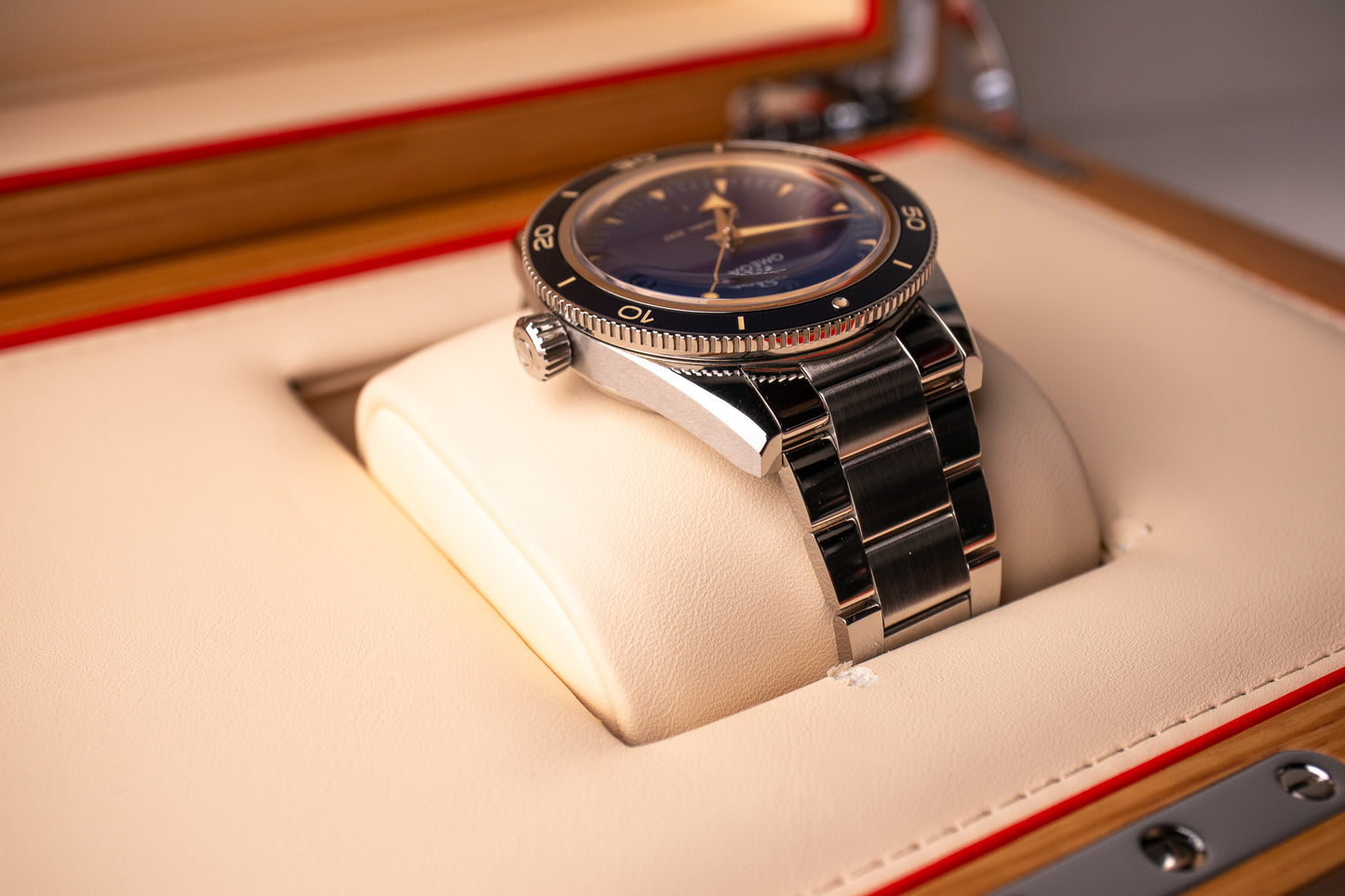 Omega Seamaster 300 Blue 234.30.41.21.03.001