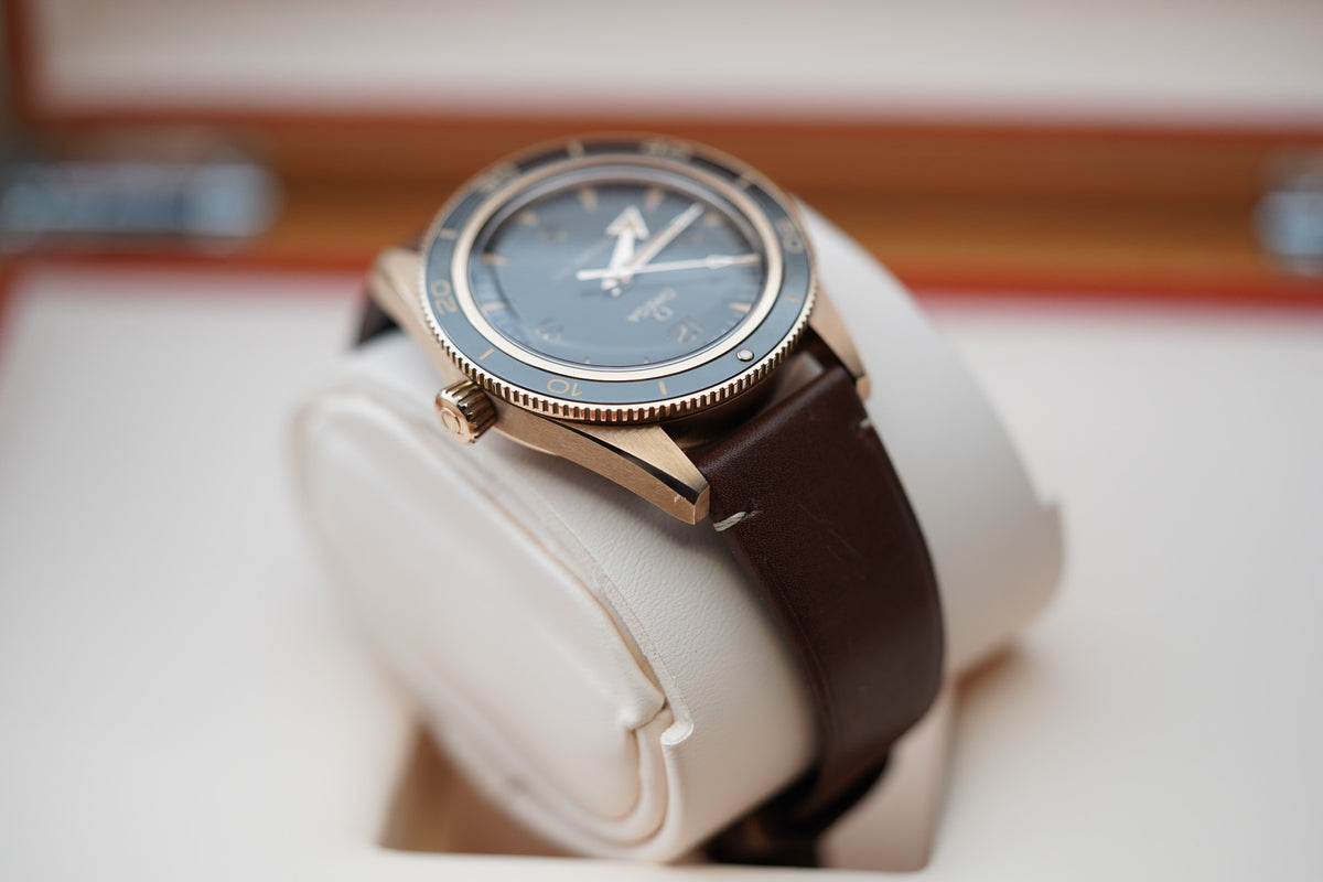 Omega Seamaster 300 Heritage Bronze Gold 234.92.41.21.10.001