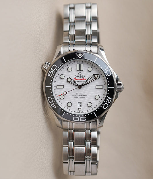 Omega Seamaster 300M 210.30.42.20.04.001 White
