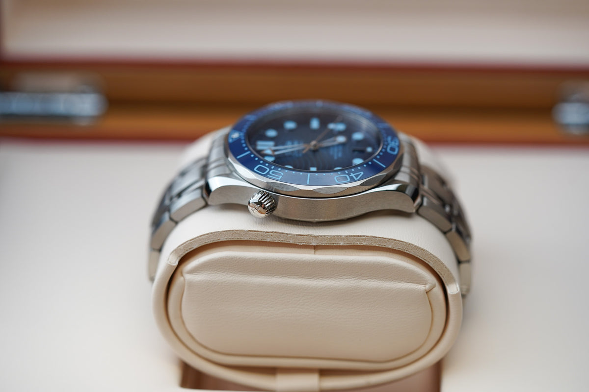 Omega Seamaster 300M Diver Summer Blue 210.30.42.20.03.003
