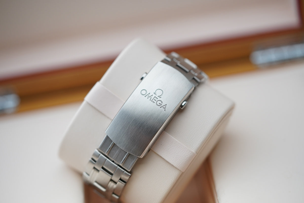 Omega Seamaster 300M Green 210.30.42.20.10.001 'Seaweed'