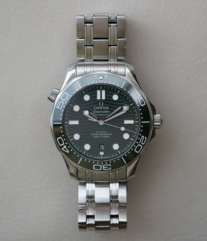 Omega Seamaster 300M Green 210.30.42.20.10.001 'Seaweed'