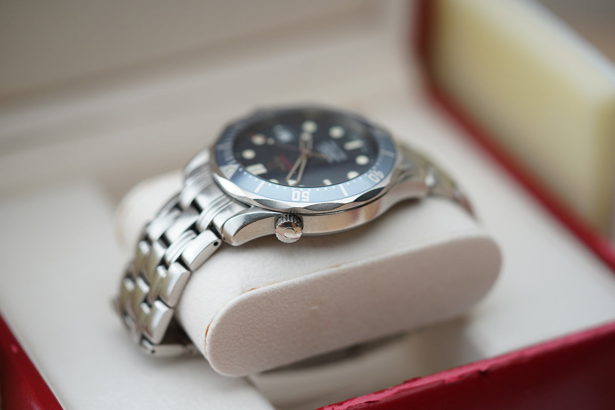 Omega Seamaster 300M James Bond 'Casino Royale' 2220.80