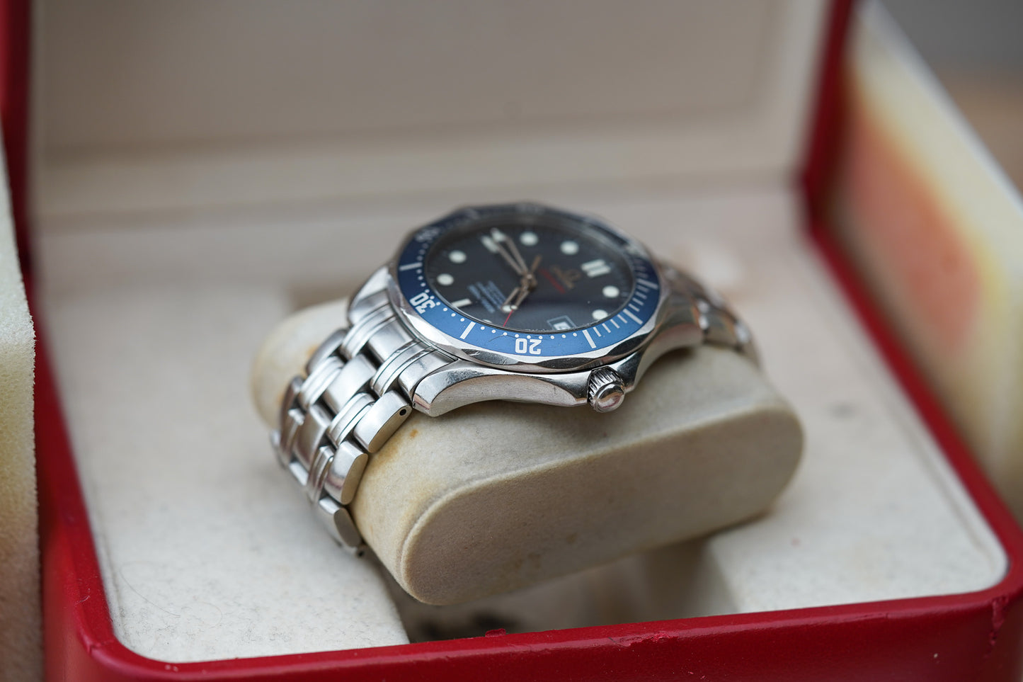 Omega Seamaster 300M James Bond 'Casino Royale' 2220.80