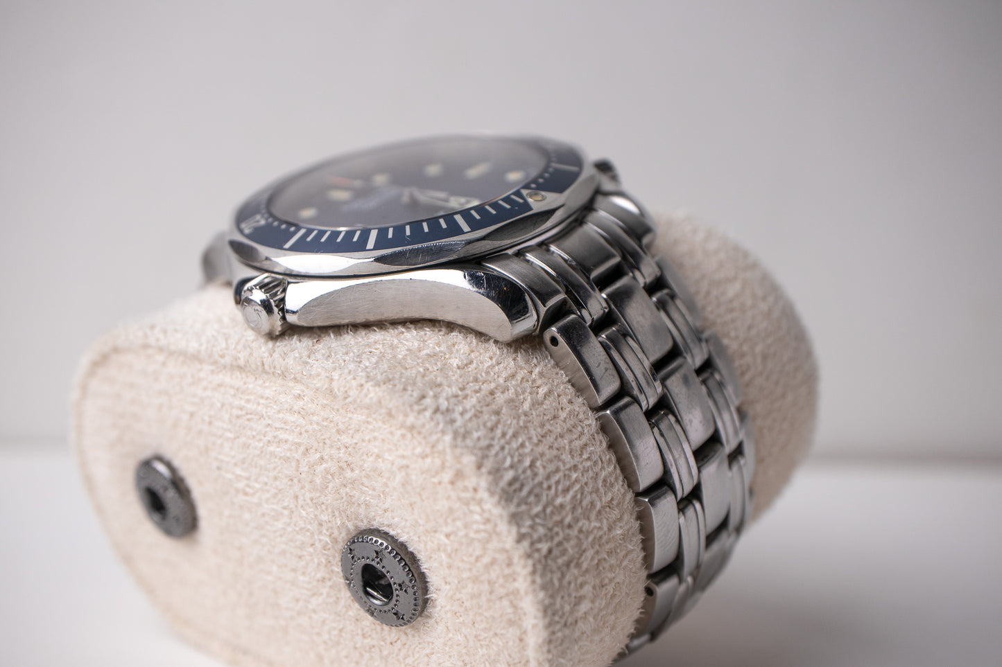 Omega Seamaster 300M Quartz Golden Eye 007 2541.80